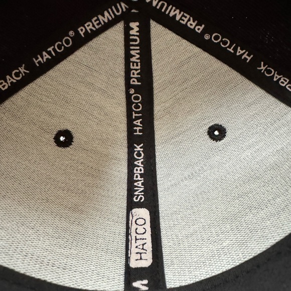 HATCO Premium SnapBack Love Addict baseball cap . NWOT - Picture 6 of 7